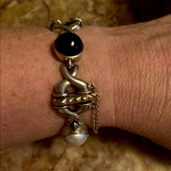 Lagos pearl onyx link bracelet - Picture 2 of 5